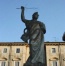 VILLA ZANARDELLI    Fasano di Gardone Riviera (BS) La statua all'ingresso